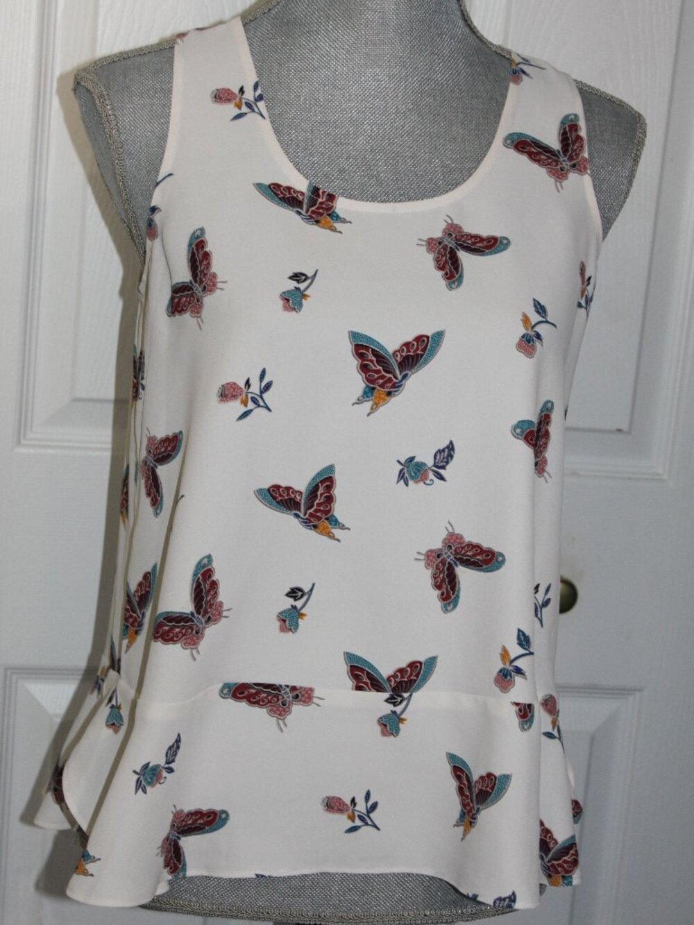 Loft Sleeveless Top w/Butterflies